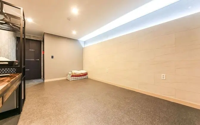 Oda (Ondol (air purifier Netflix available)