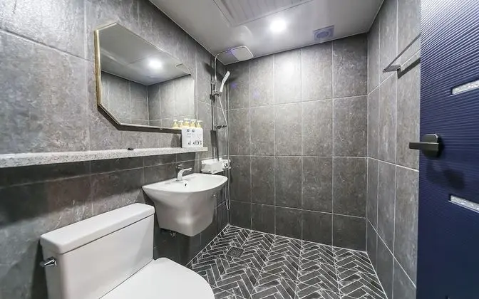 Oda (Ondol (air purifier Netflix available)