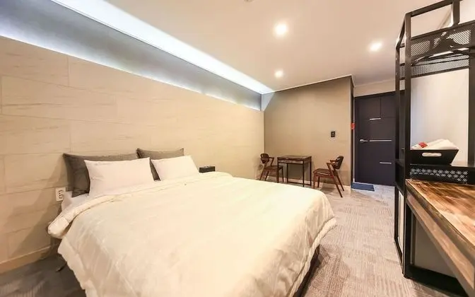 Oda (Standard (Air Purifier Netflix Availa)