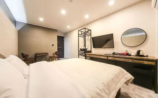 Oda (Standard (Air Purifier Netflix Availa)