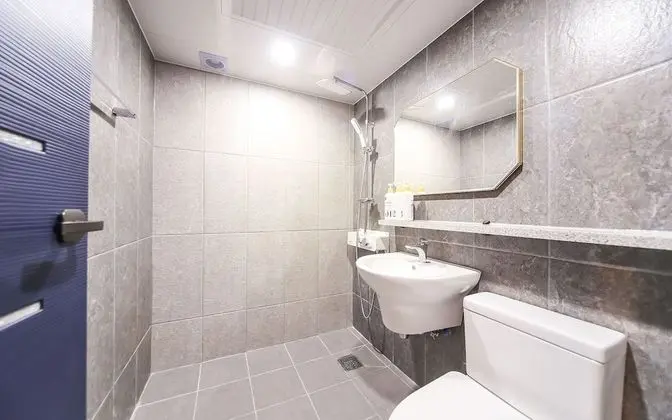 Oda (Standard (Air Purifier Netflix Availa)