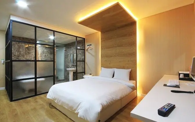 Oda (Semi-Special Room)