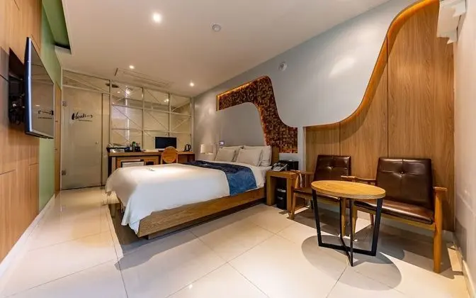 Oda (DELUXE (Netflix Available))