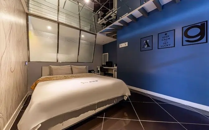 Oda (DELUXE (Netflix Available))