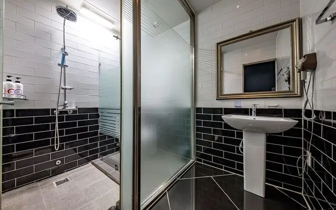 Oda (DELUXE (Netflix Available))