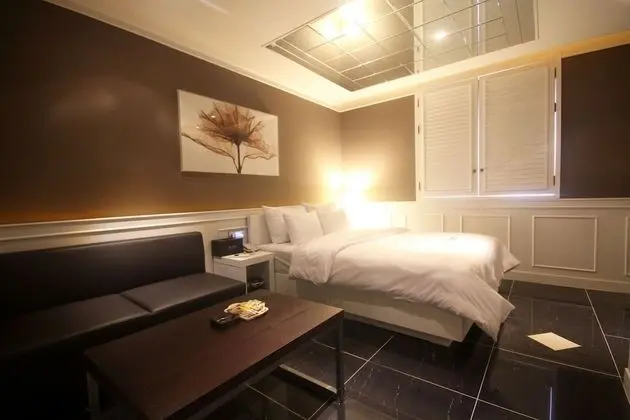 Oda (DELUXE (Netflix Available))