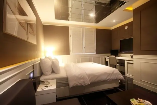 Oda (DELUXE (Netflix Available))