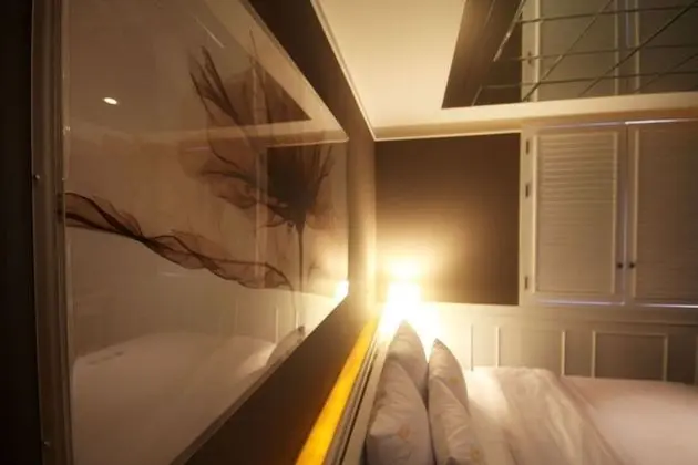 Oda (DELUXE (Netflix Available))