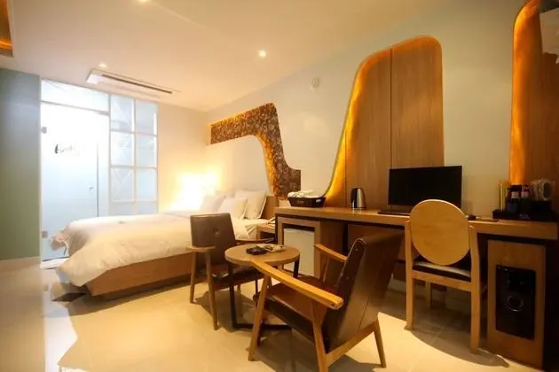 Oda (DELUXE (Netflix Available))