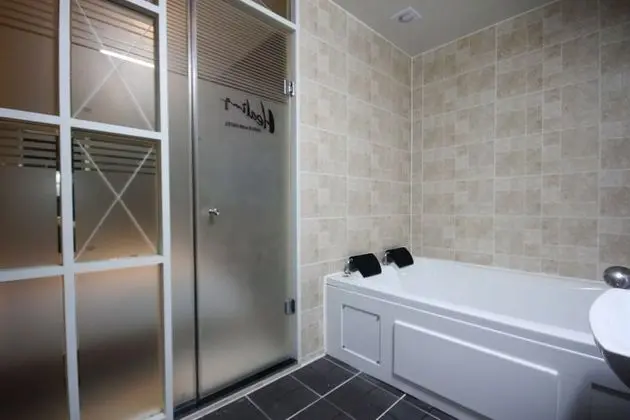 Oda (DELUXE (Netflix Available))