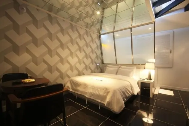 Oda (DELUXE (Netflix Available))