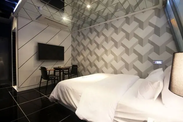 Oda (DELUXE (Netflix Available))