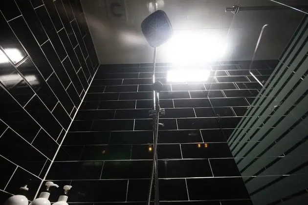 Oda (DELUXE (Netflix Available))