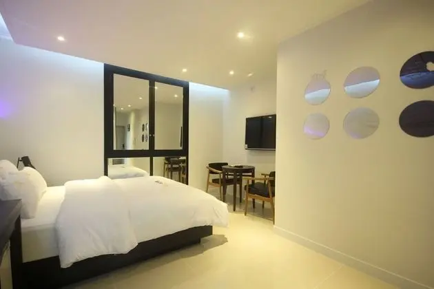 Oda (DELUXE (Netflix Available))