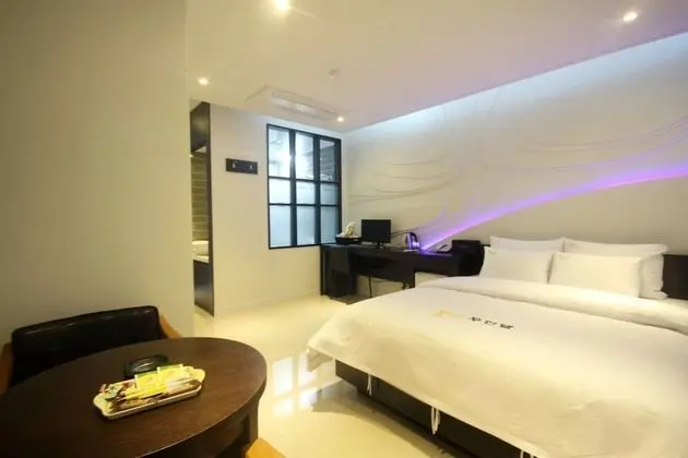 Oda (DELUXE (Netflix Available))