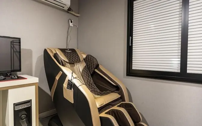 Oda (Premium Massage Room (Massage Chair N)