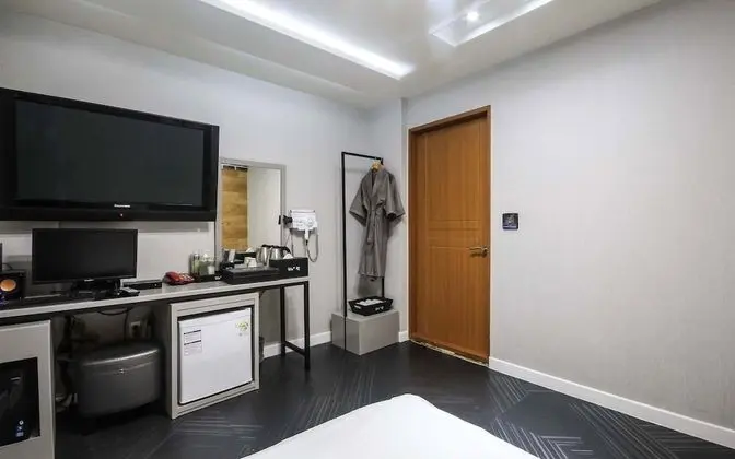 Oda (Korean-style Ondol Room)