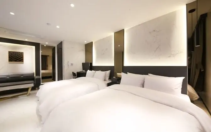 Oda (Royal Twin-Sea View (with styler 2-pe)