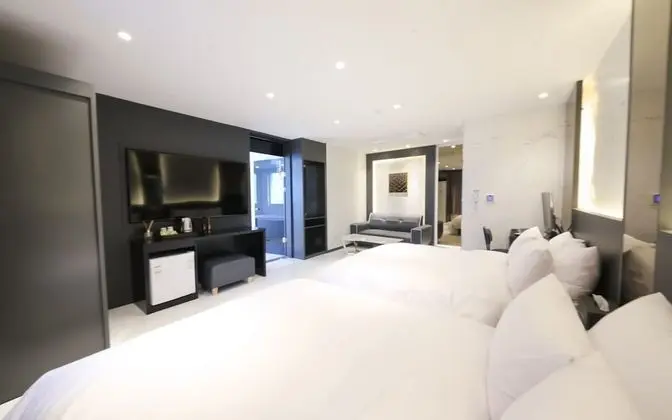 Oda (Royal Twin-Sea View (with styler 2-pe)