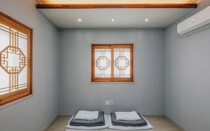 Oda (A two-step room)