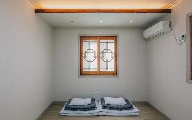 Oda (One step room)