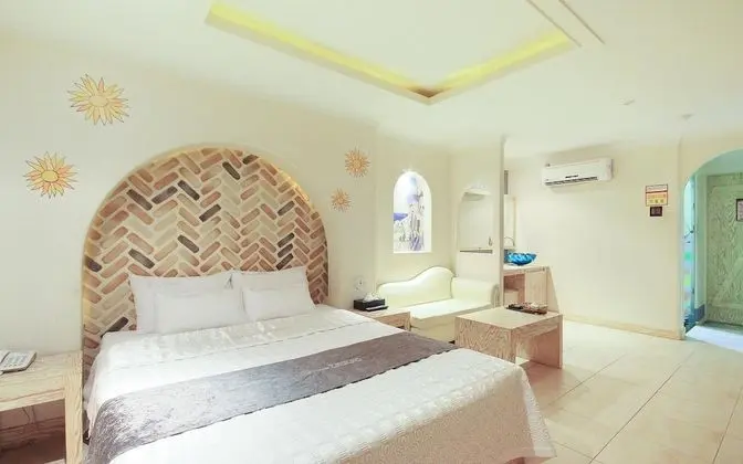 Oda (Mediterranean-Dayuse Room Random Assi)