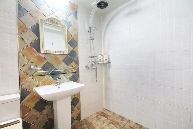 Oda (Standard Room (Air Purifier Bidet TV))