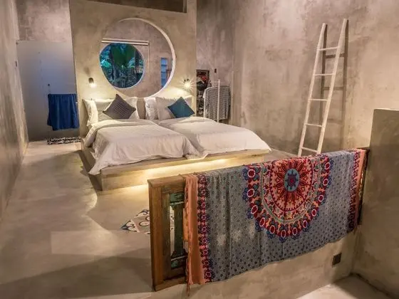 Tek Büyük veya İki Ayrı Yataklı Oda, Balkon