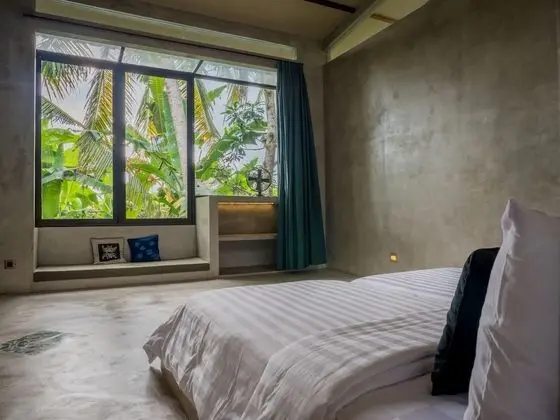 Tek Büyük veya İki Ayrı Yataklı Oda, Balkon