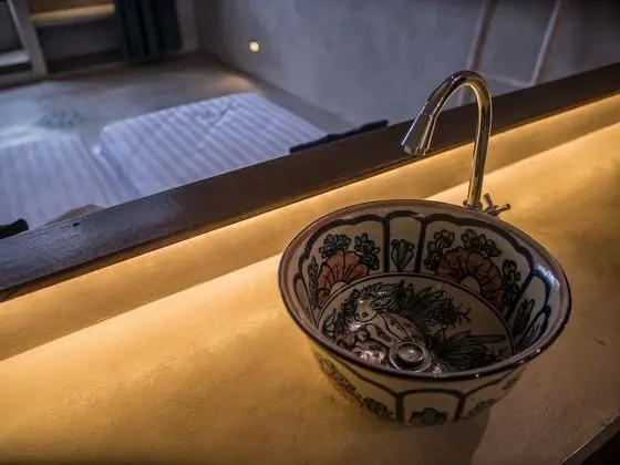 Tek Büyük veya İki Ayrı Yataklı Oda, Balkon