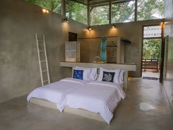 Tek Büyük veya İki Ayrı Yataklı Oda, Balkon