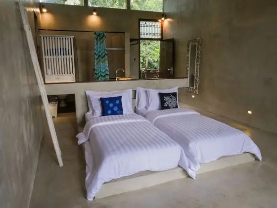 Tek Büyük veya İki Ayrı Yataklı Oda, Balkon