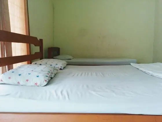 Economy Üç Kişilik Oda (with AC)