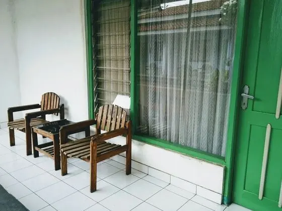 Economy Üç Kişilik Oda (with AC)