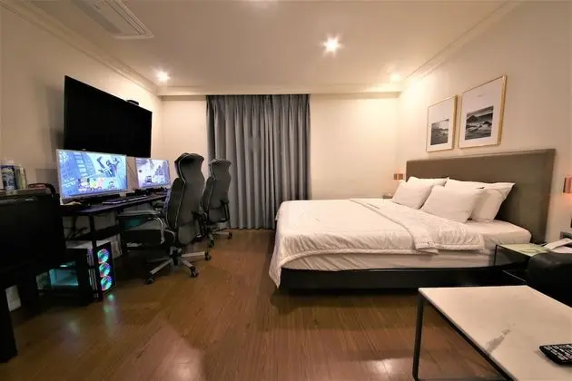 Deluxe Tek Büyük Yataklı Oda