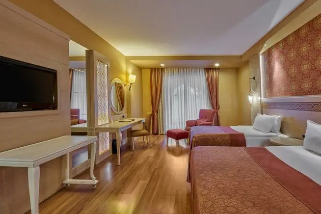 https://images.etstur.com/imgproxy/resize/2560x1440/files/images/hotelImages/etsrooms/77/Gural_Premier_Tekirova_20250110175202_1.jpg