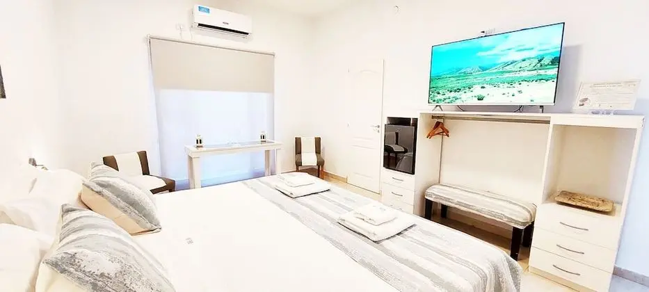 Comfort Tek Büyük Yataklı Oda