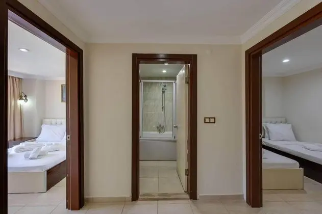 Daire, Deniz ve Dağ Manzaralı, Mutfaklı