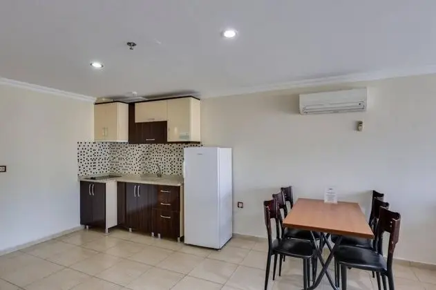 Daire, Deniz ve Dağ Manzaralı, Mutfaklı