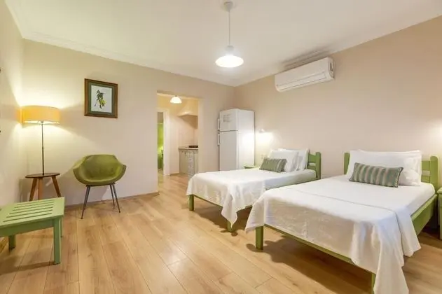 Aile Odası, Bahçe Manzaralı, Balkonlu