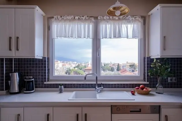 Daire-İki Yatak Odalı, Deniz Manzaralı, Mutfaklı