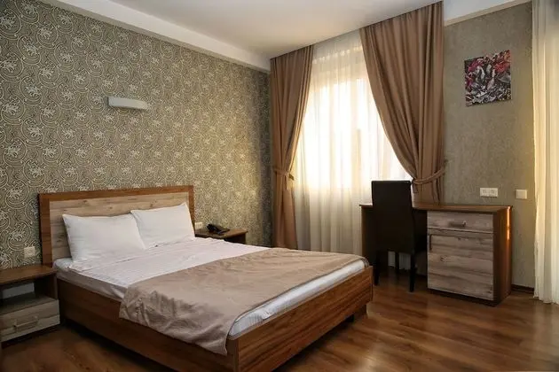 Tek Büyük Yataklı Oda, Balkon