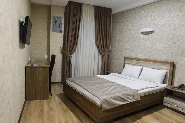 Tek Büyük Yataklı Oda, Balkon