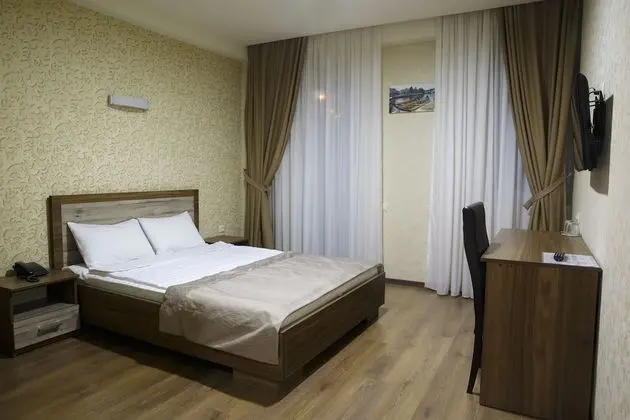 Tek Büyük Yataklı Oda, Balkon