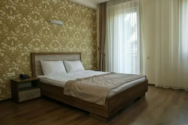 Tek Büyük Yataklı Oda, Balkon