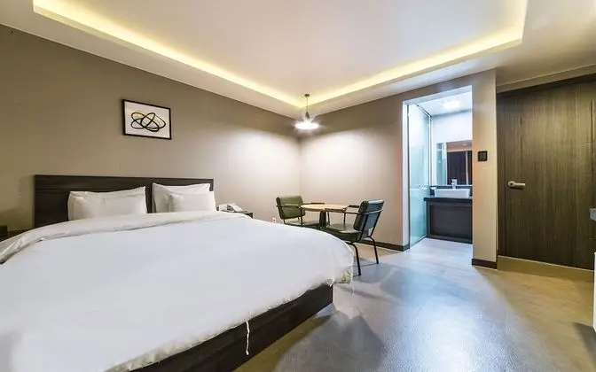 Oda (Special (Netflix/YouTube available))