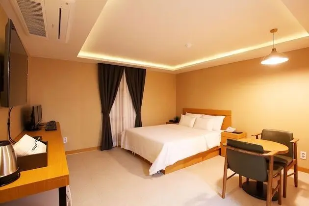 Oda (Special (Netflix/YouTube available))