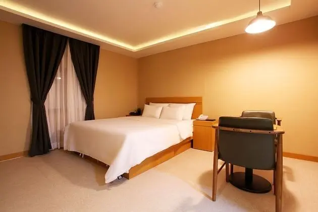 Oda (Special (Netflix/YouTube available))