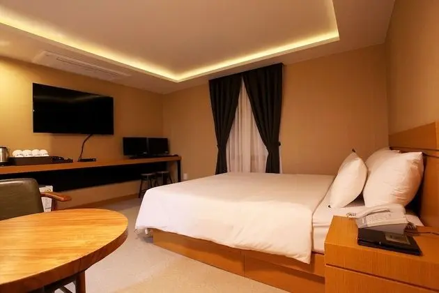 Oda (Special (Netflix/YouTube available))