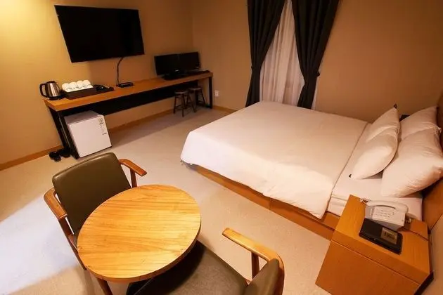 Oda (Special (Netflix/YouTube available))